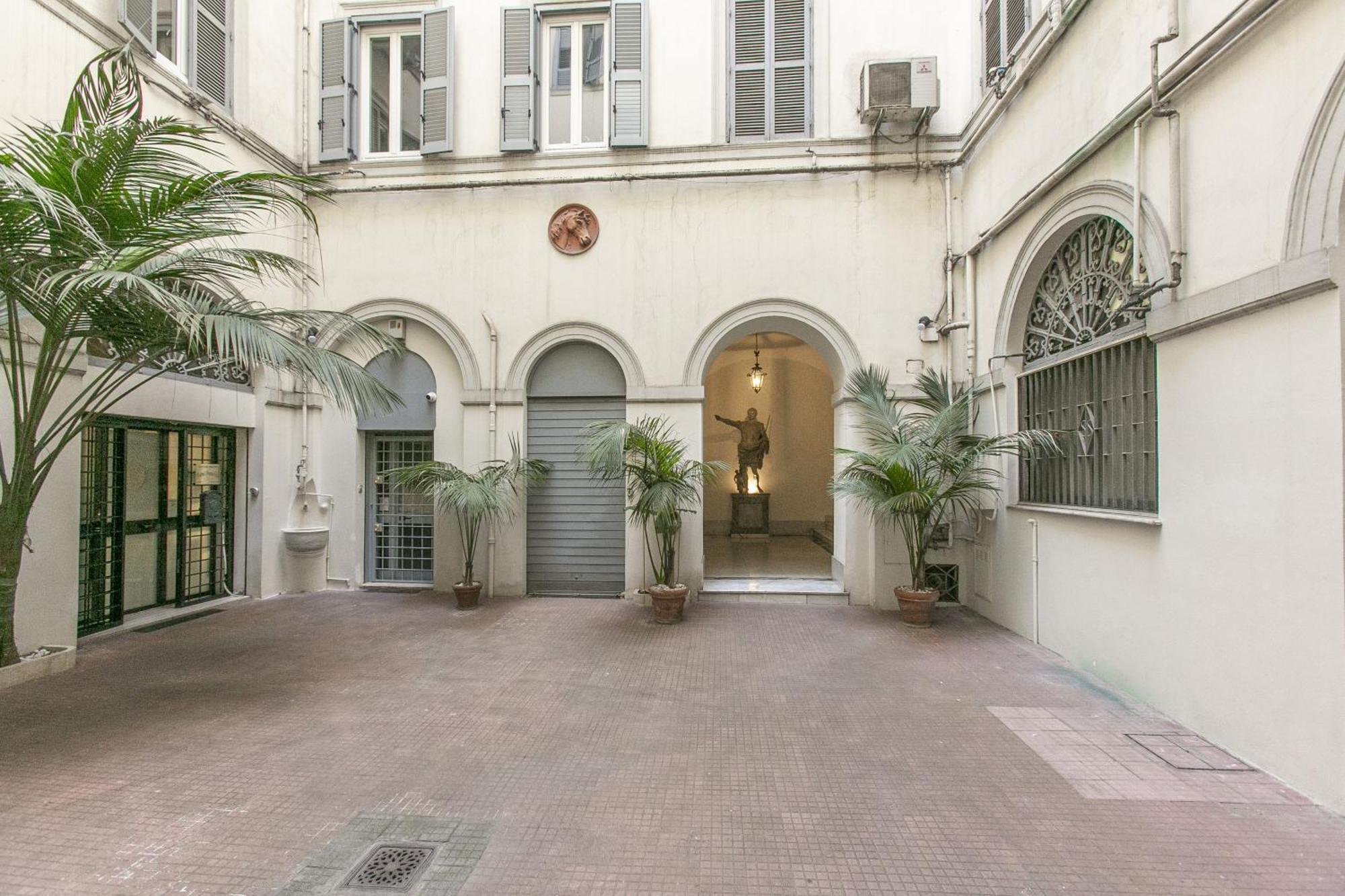 Attico Nel Cuore Di Roma Con Box Privato Per Auto Exterior foto